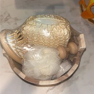 Natural Spa Gift Set with Cream and Tan Accents